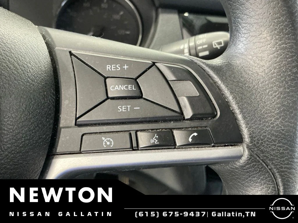 Used 2018 Magnetic Black Nissan S image 27