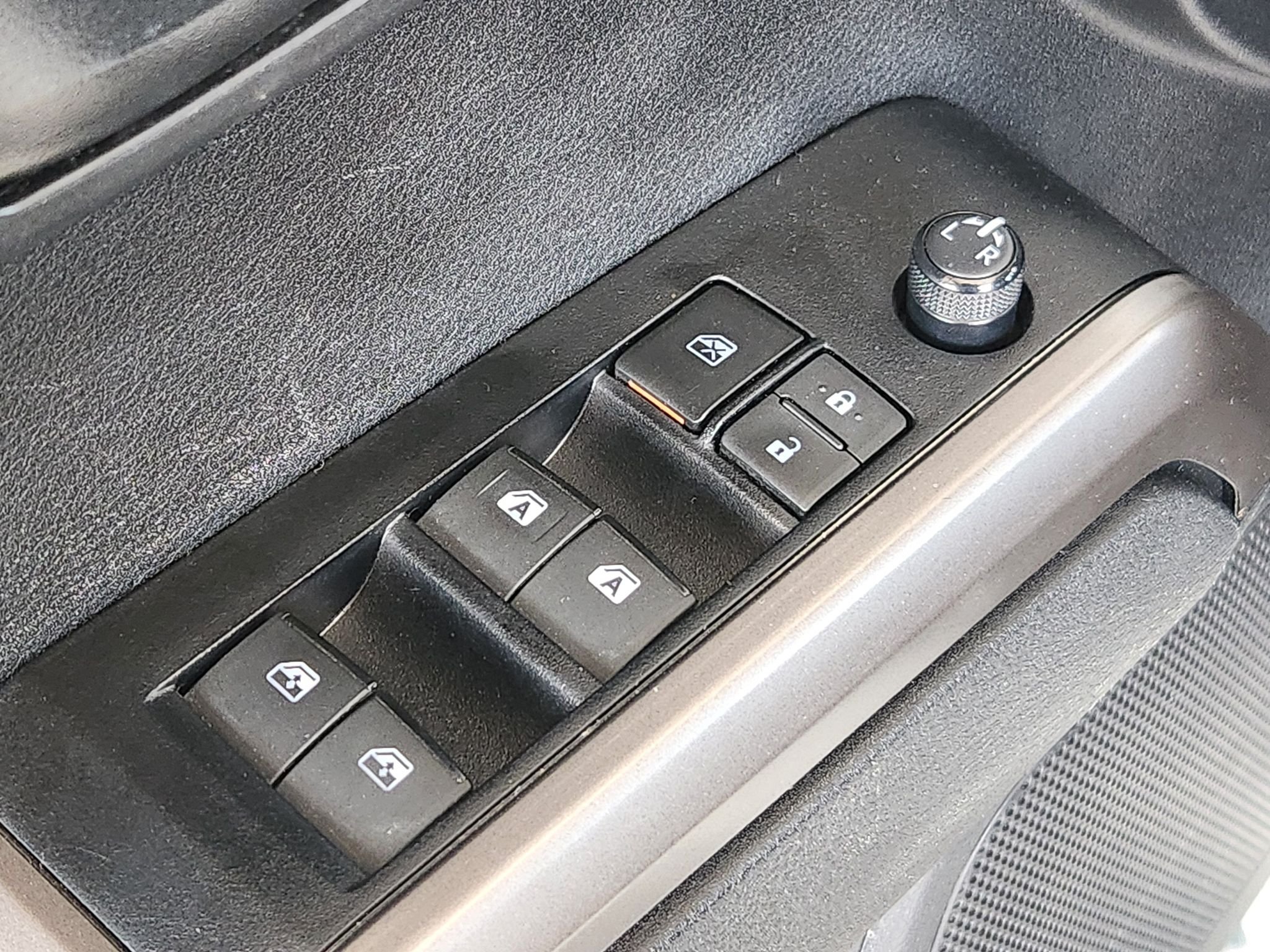 Used 2023 Ice Cap Toyota SR5 image 21