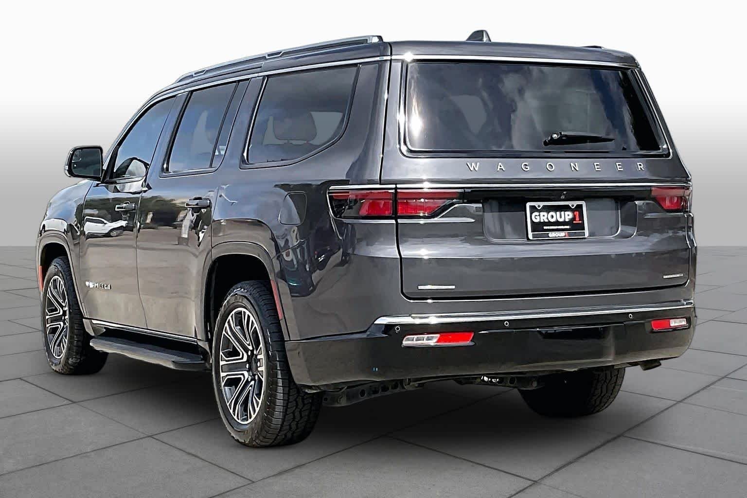 Used 2022 Baltic Gray Metallic Clearcoat Jeep Series III image 12