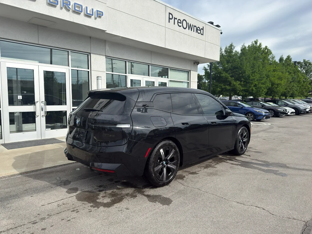 Used 2024 Black Sapphire Metallic BMW M60 image 3