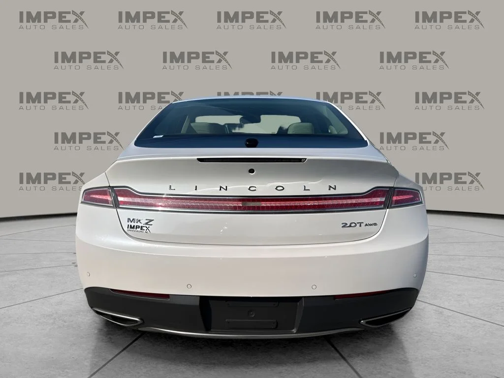 Used 2019 White Lincoln Reserve image 4