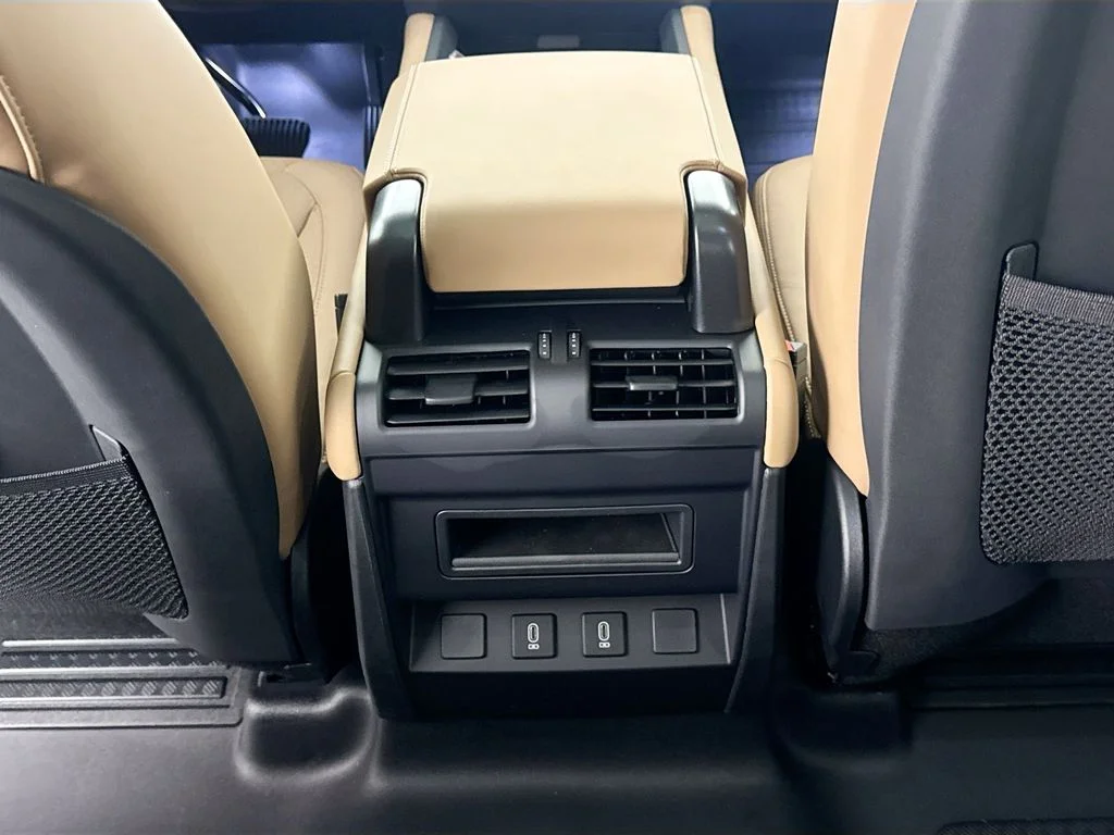 New 2026 Fuji White Land Rover S image 24