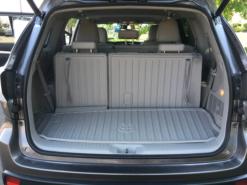 Used 2016 Gray Toyota XLE V6 image 29