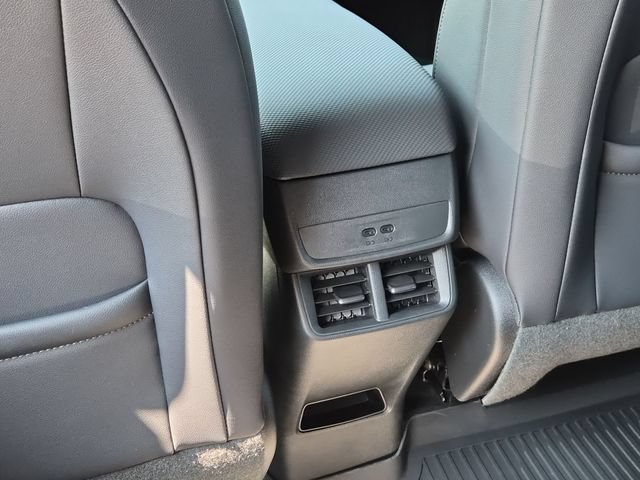 New 2027 Mosaic Black Metallic Chevrolet LT image 21