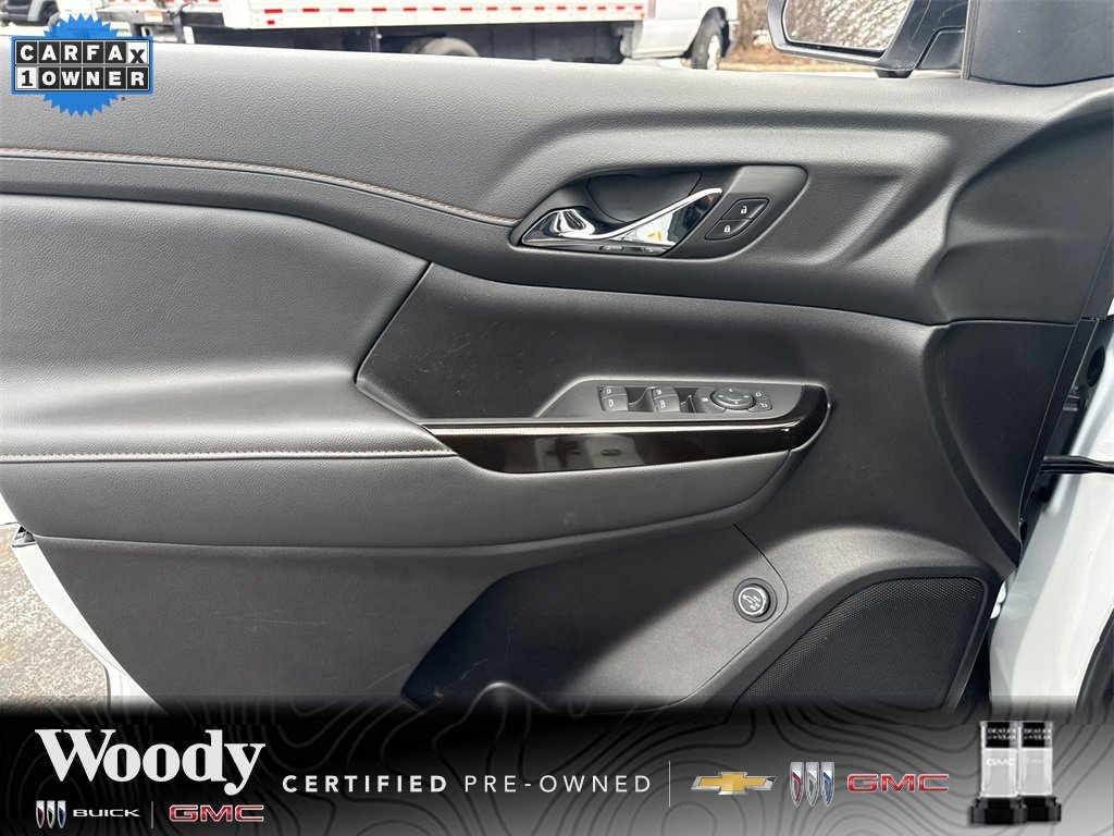 2023 GMC ACADIA - Image 11