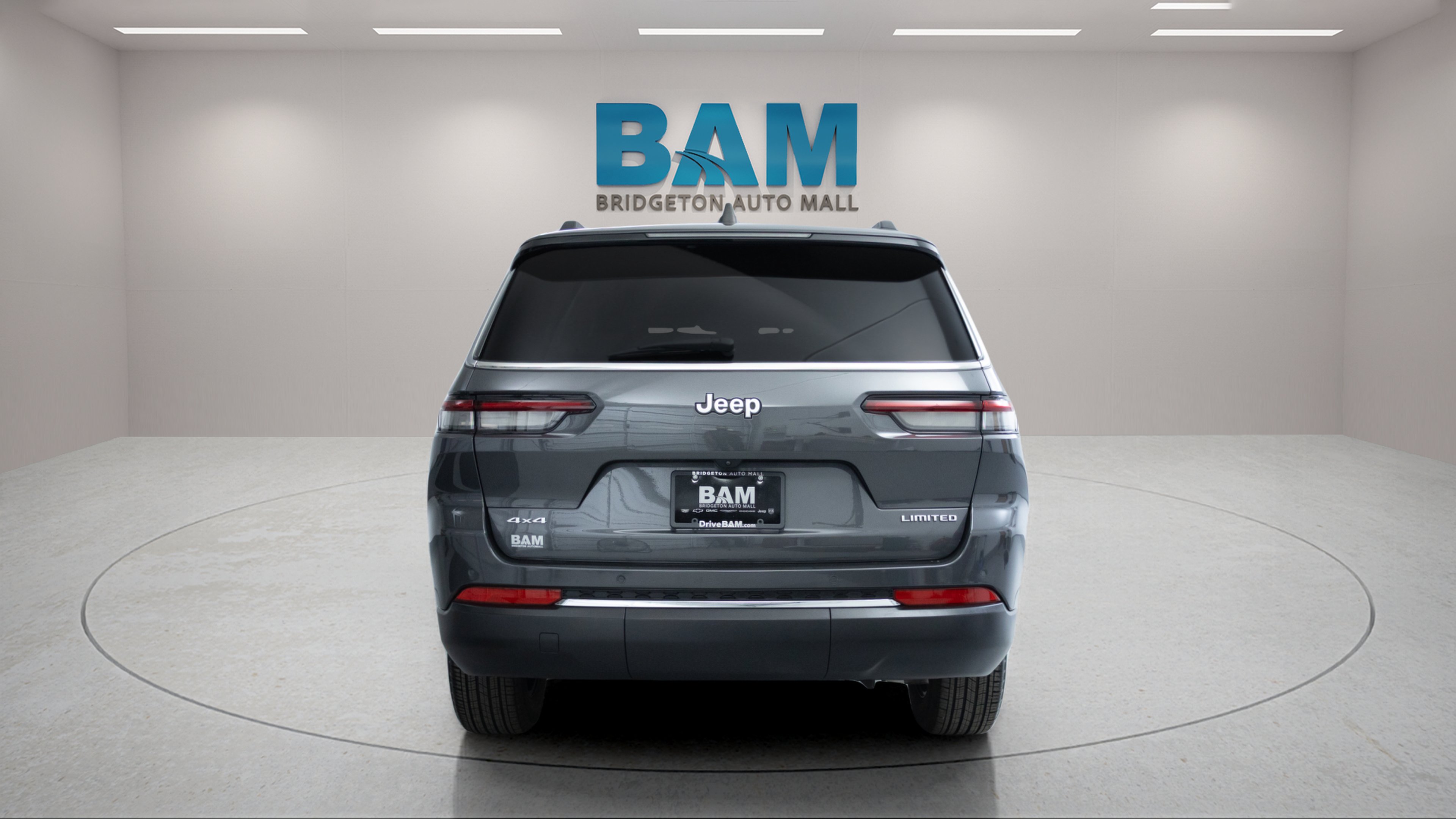 Used 2024 Baltic Gray Metallic Clearcoat Jeep Limited image 6