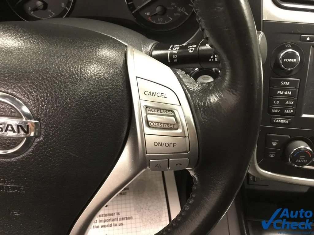 Used 2016 White Nissan 2.5 SV image 46