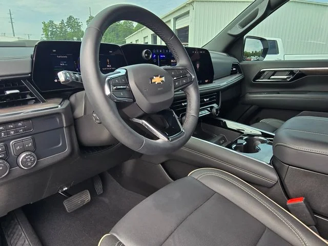 Used 2025 Beige Chevrolet Premier image 26