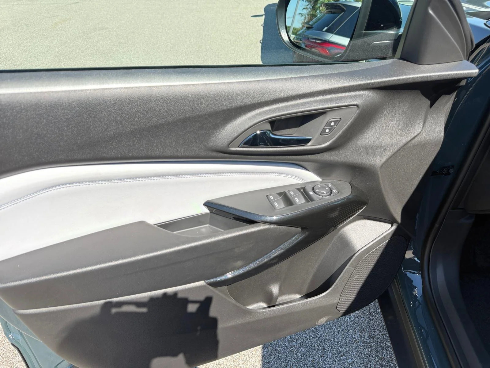 2026 Chevrolet Trax LT - Photo 11
