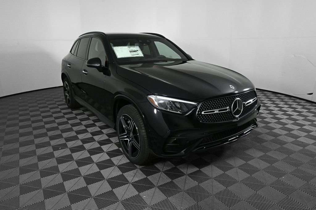 New 2026 Black Mercedes-Benz GLC 300 image 24