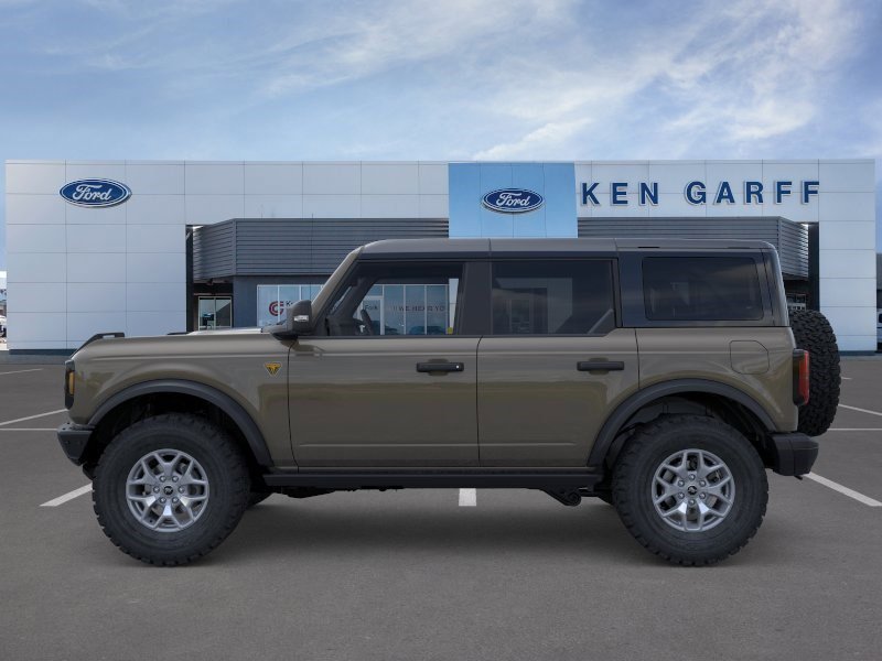 New 2025 Marsh Gray Ford Badlands image 3