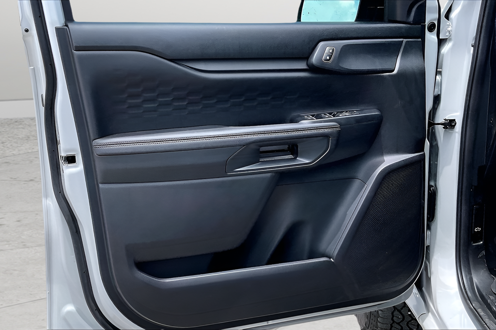 New 2026 Avalanche Ford XLT image 13
