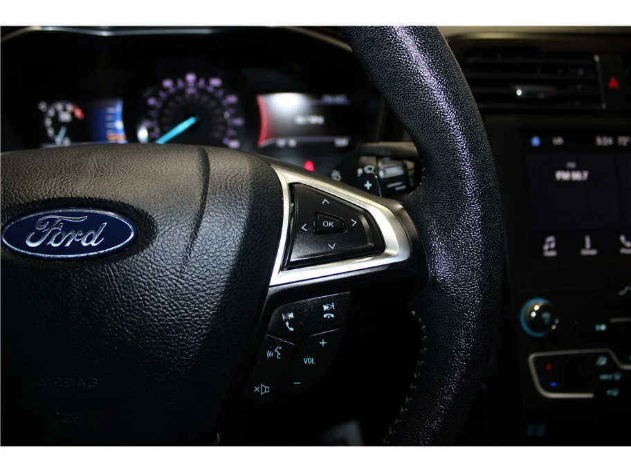 Used 2019 White Ford SE image 27