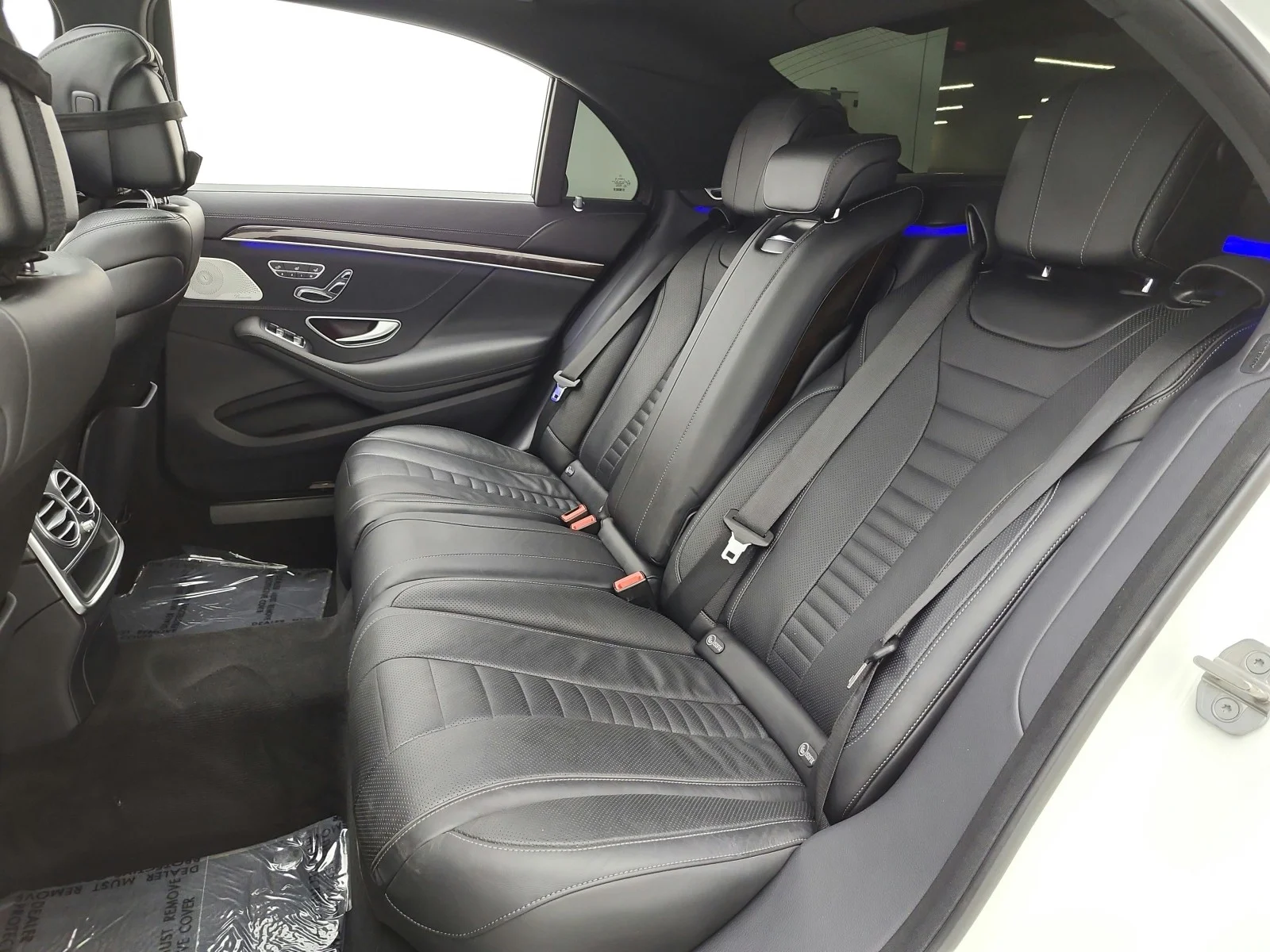 Used 2020 designo Diamond White Mercedes-Benz S 560 Sedan image 15