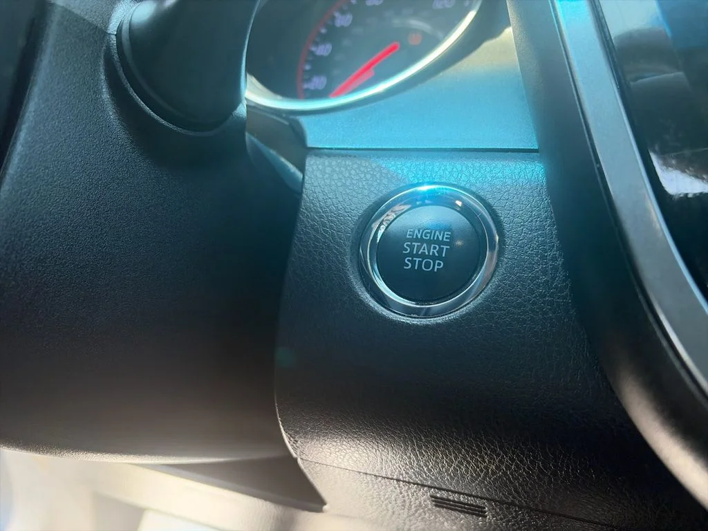 Used 2018 Black Toyota XSE V6 image 25