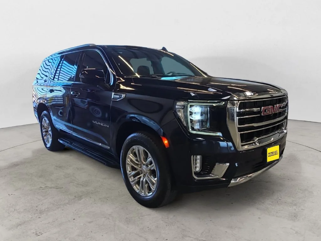 Certified Used 2023 Midnight Blue Metallic GMC SLT image 5