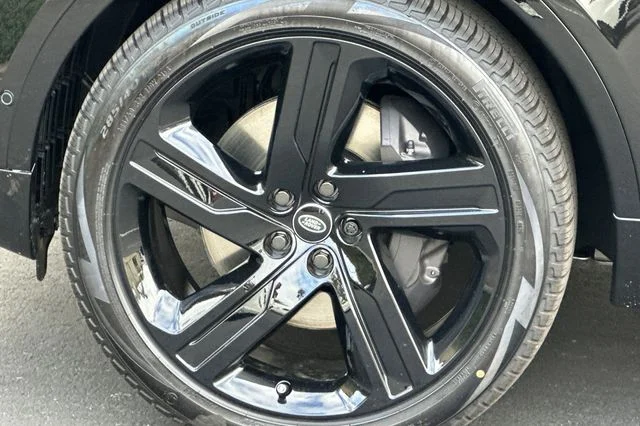 New 2026 Santorini Black Land Rover  image 25