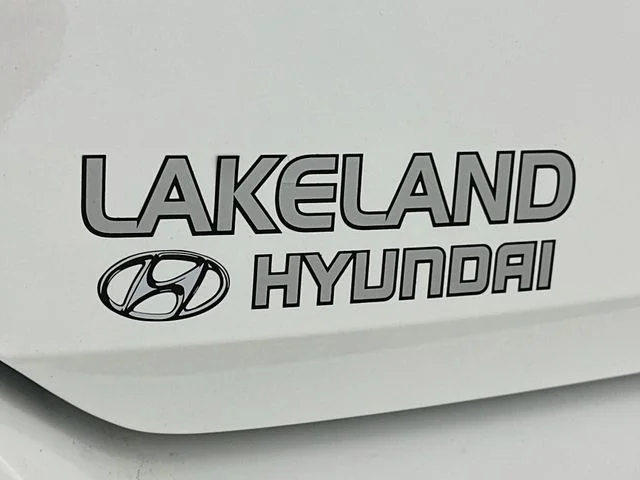 Certified Pre-Owned 2025 Hyundai Elantra SE