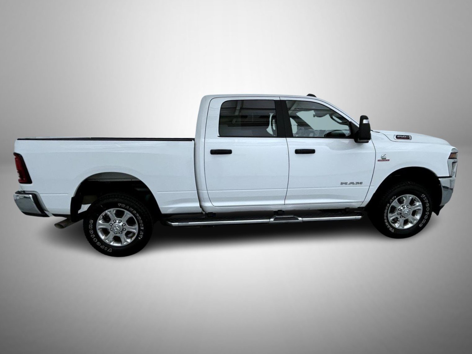 Used 2025 White Ram Big Horn image 4