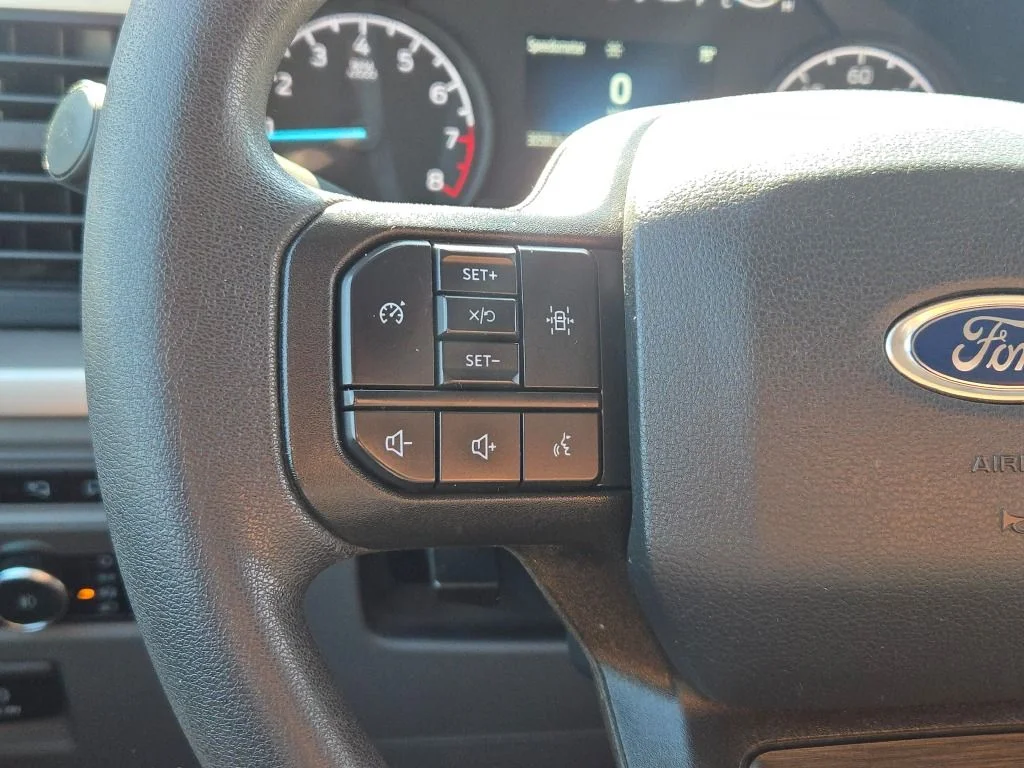 Used 2022 Black Ford XLT image 27