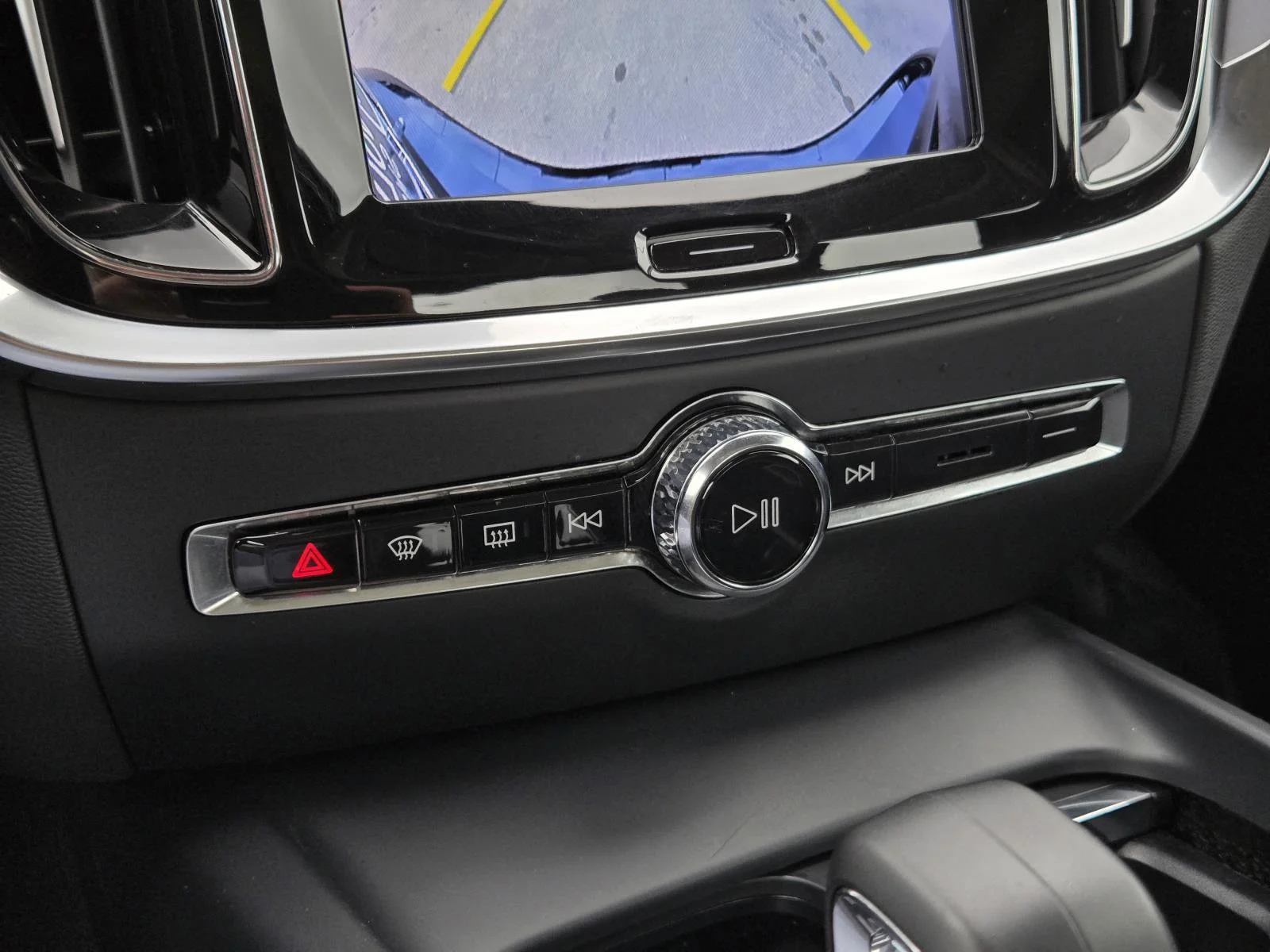 2024 Volvo S60 Core - Photo 17