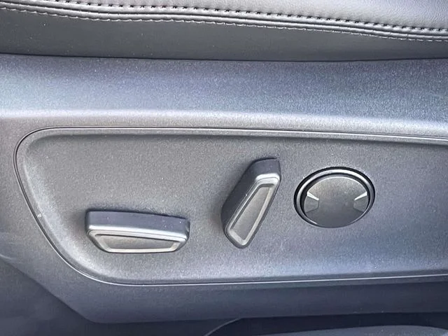 New 2026 Velocity Blue Metallic Ford Outer Banks® image 16