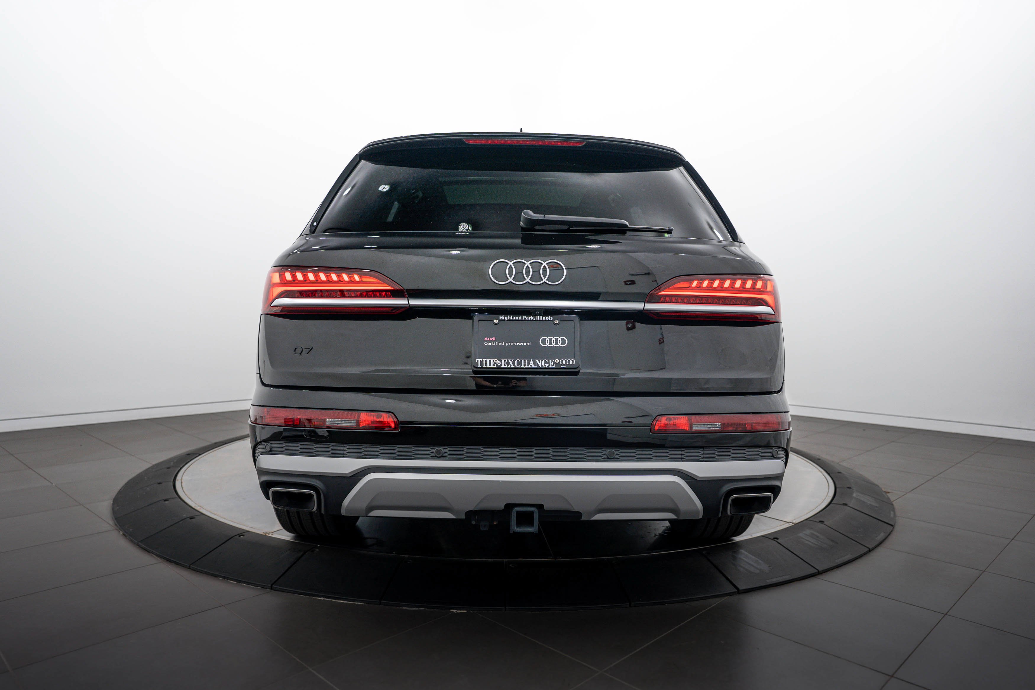 Certified Used 2025 Mythos Black Metallic Audi Prestige image 22