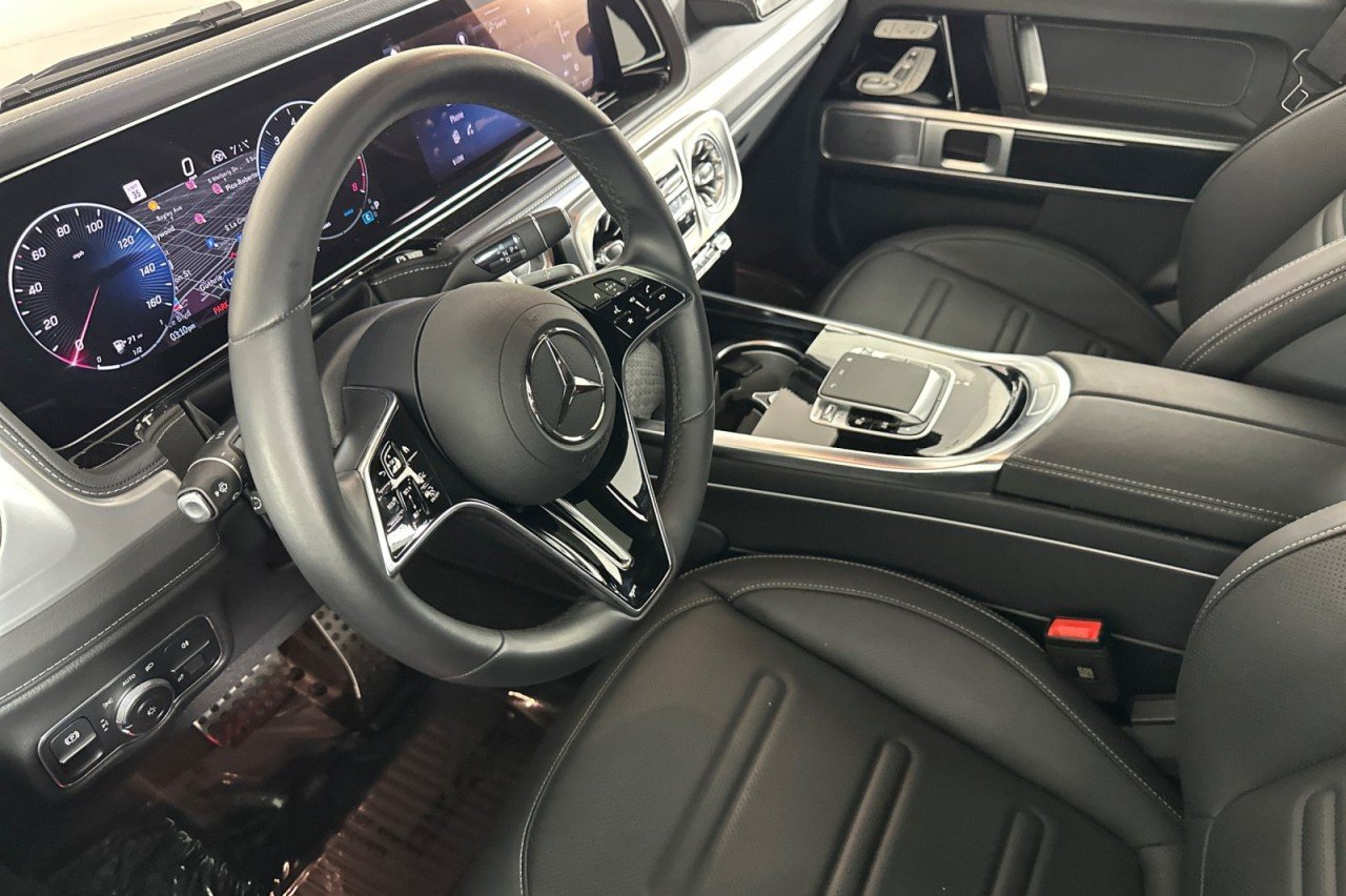 Certified Used 2025 Obsidian Black Metallic Mercedes-Benz G 550 image 9
