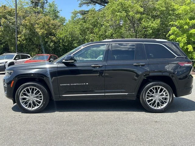 Used 2022 Black Jeep Summit image 10