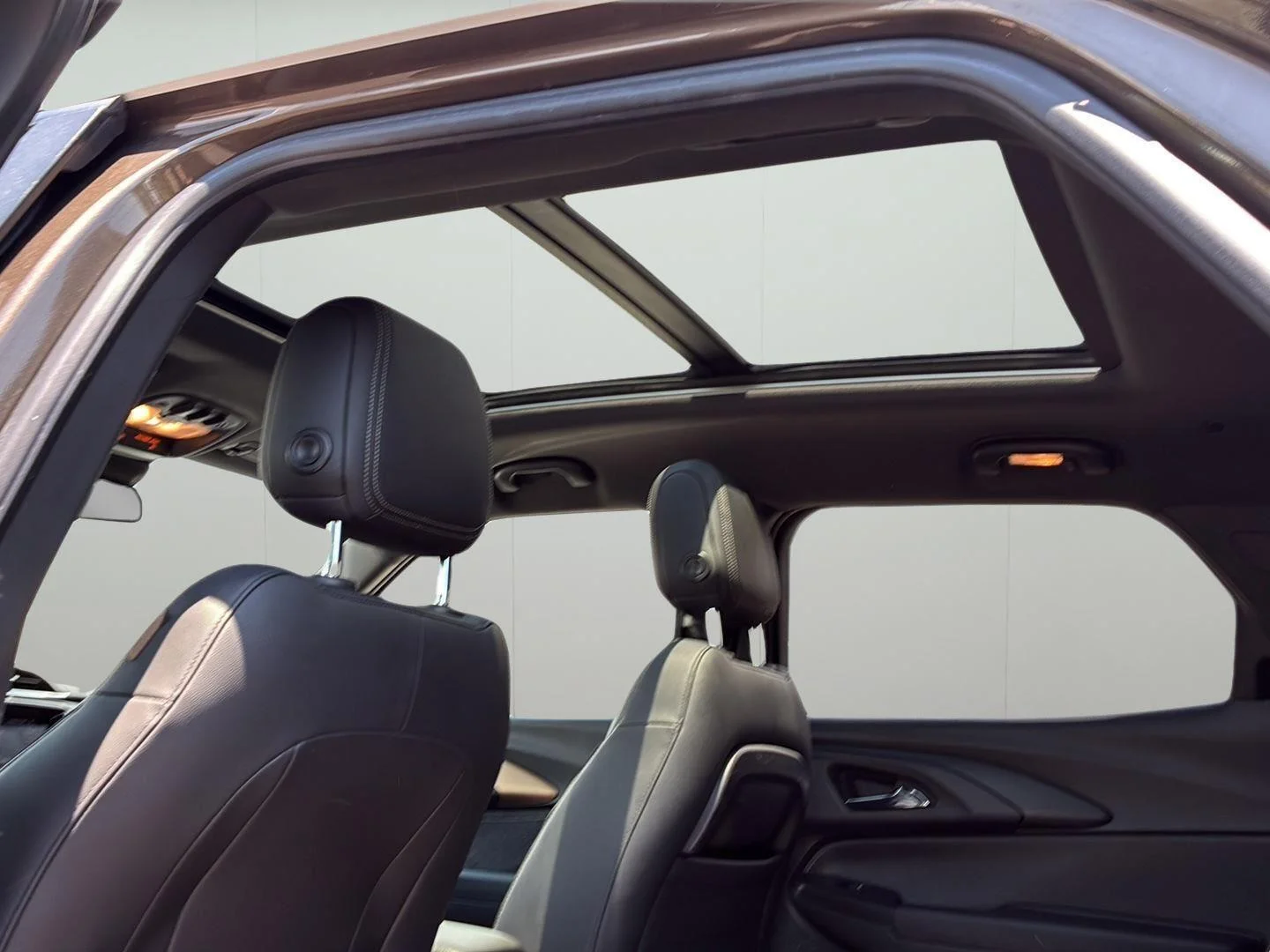 Used 2022 Zeus Bronze Metallic Chevrolet ACTIV image 24