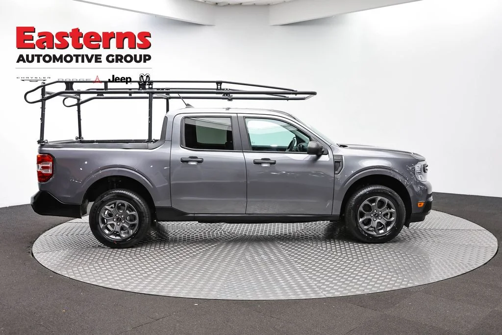 Used 2023 Gray Ford XLT image 4