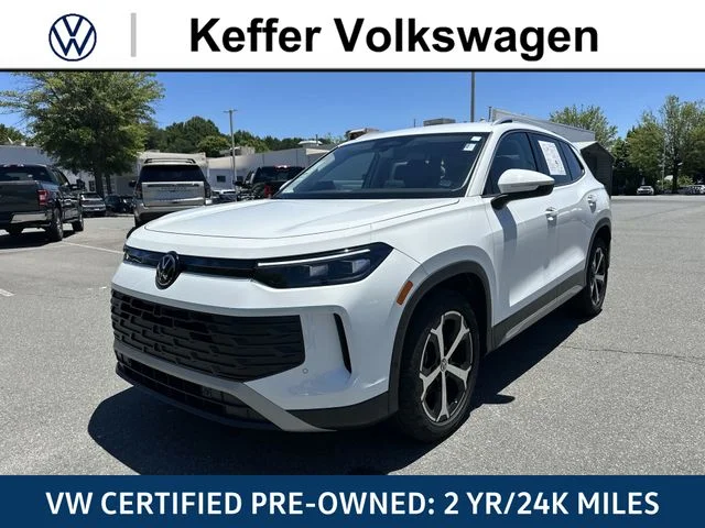 Certified Used 2025 White Volkswagen 2.0T SE image 1