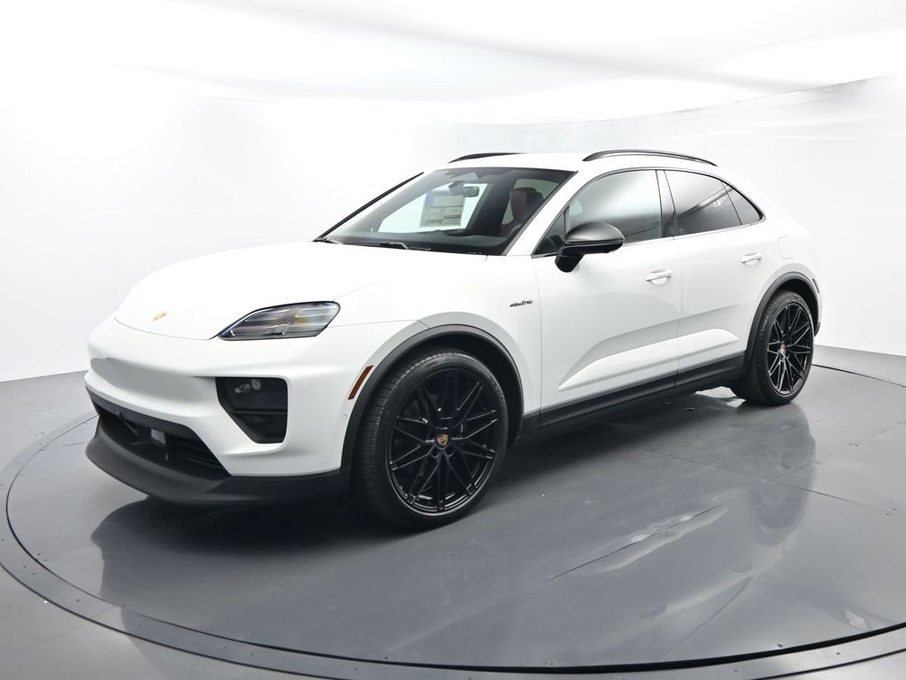 2026 Porsche Macan Base