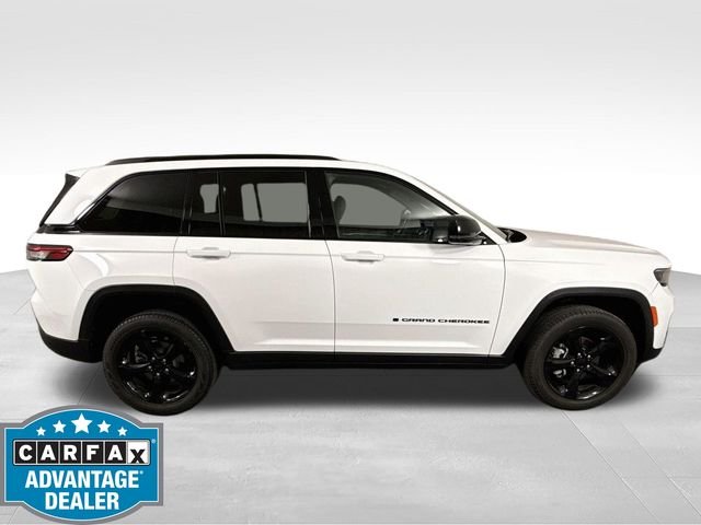 Used 2024 White Jeep Limited image 8