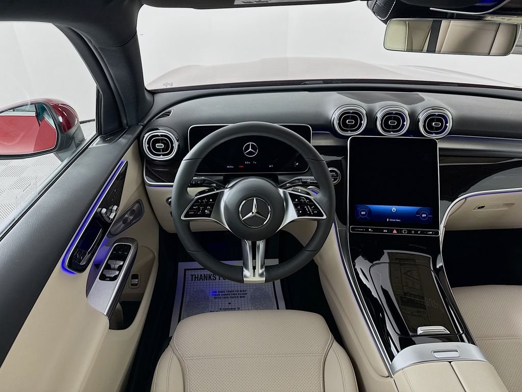 Used 2025 Red Mercedes-Benz GLC 300 image 24