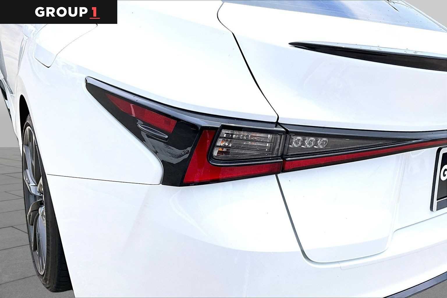 Used 2025 Ultra White Lexus F SPORT Design image 27