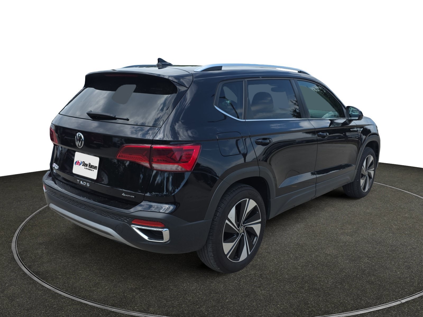Used 2024 Black Volkswagen SE image 5