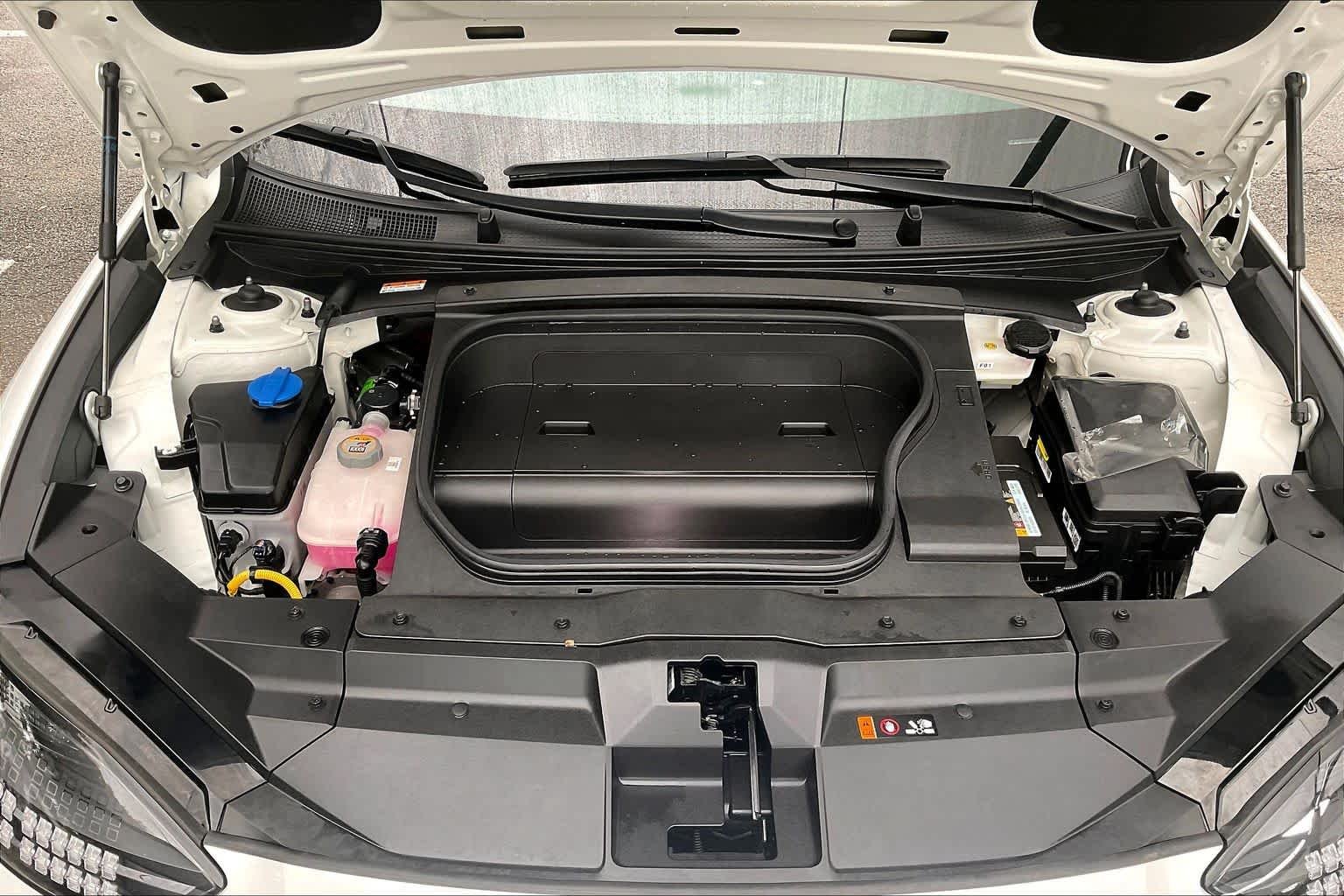 2025 Hyundai IONIQ 6 SEL - Photo 31