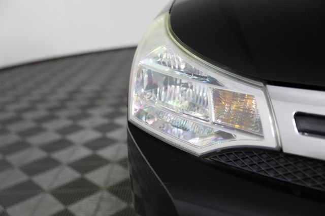 2010 Ford Focus SE - Photo 24