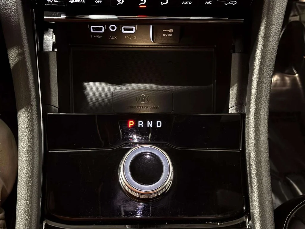 Used 2023 Black Jeep Altitude image 19