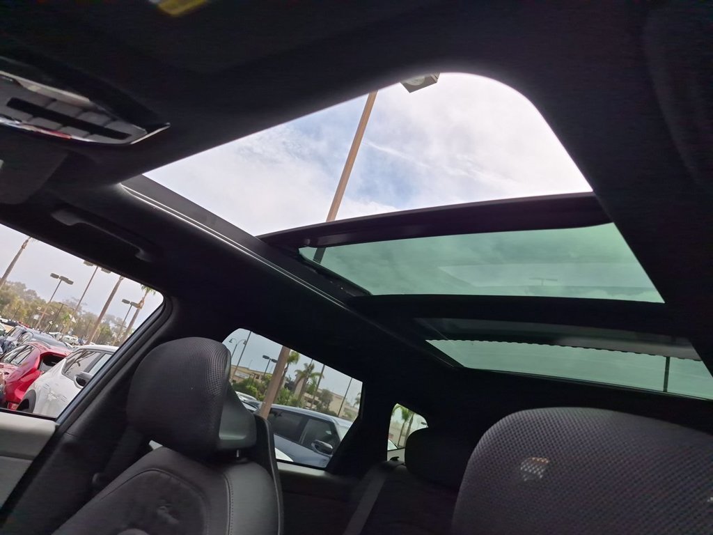 New 2027 Pale Gray Kia X-Line S image 19