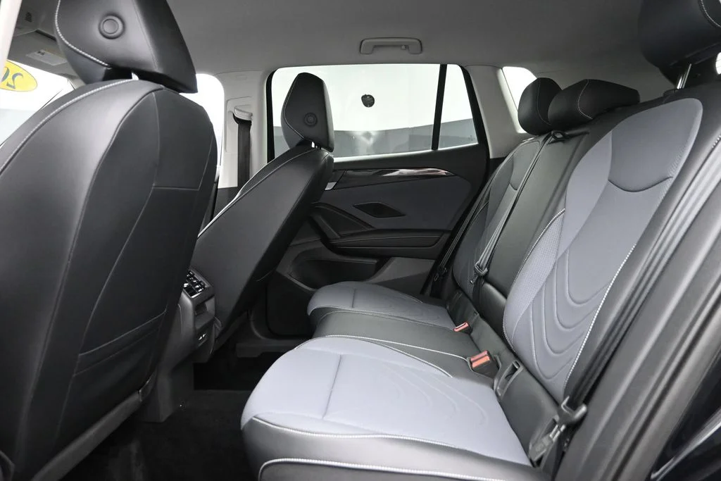 Used 2026 Black Volkswagen SE image 14