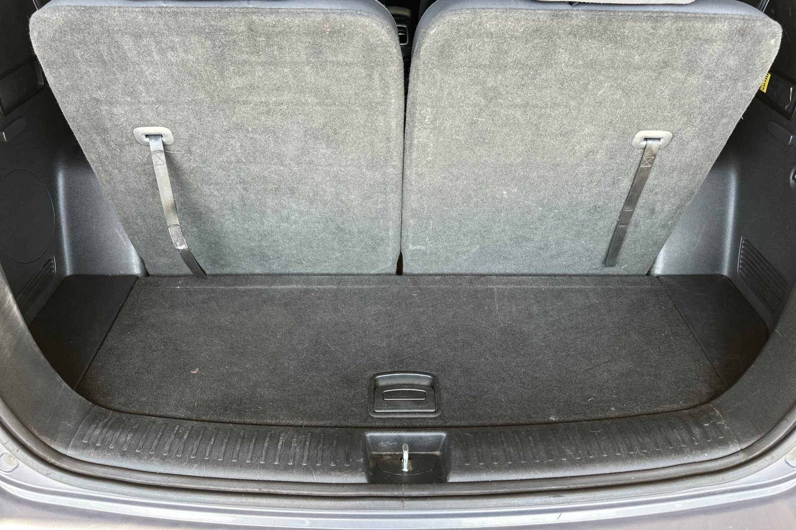Used 2020 Silver Kia LX image 17