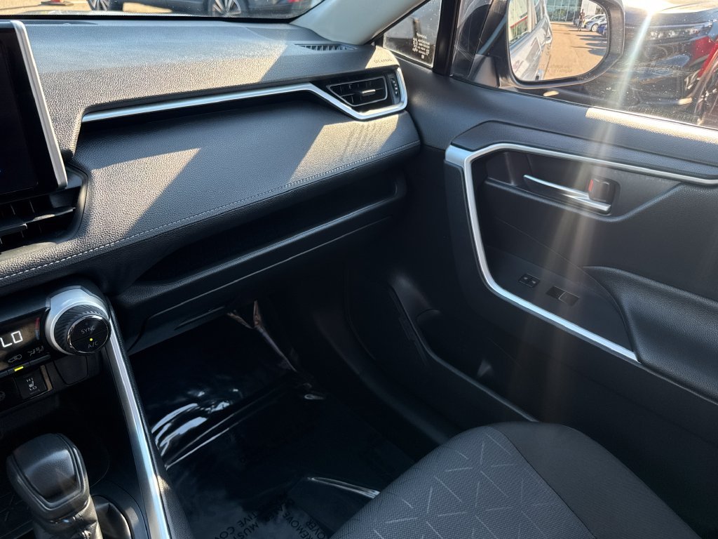 Used 2025 Silver Toyota XLE image 27