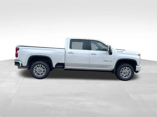 Used 2021 IRIDESCENT PEARL TRICOAT Chevrolet High Country image 7