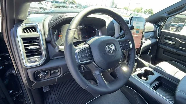 2026 RAM 3500 Laramie - Photo 32