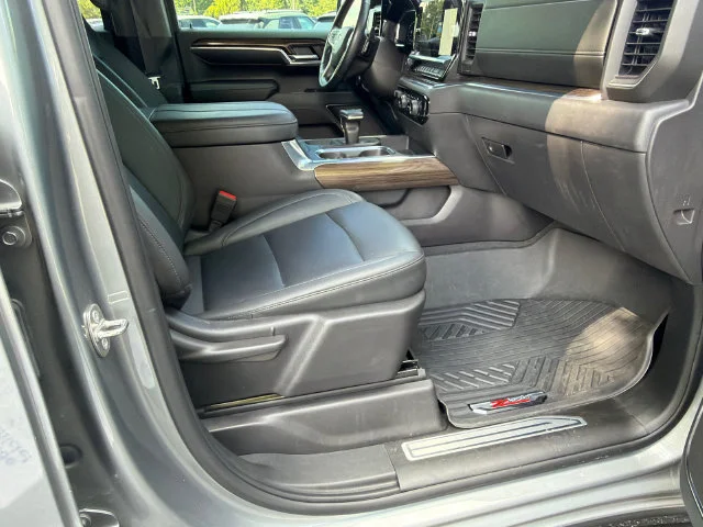 Used 2024 Sterling Gray Metallic Chevrolet LT Trail Boss image 13