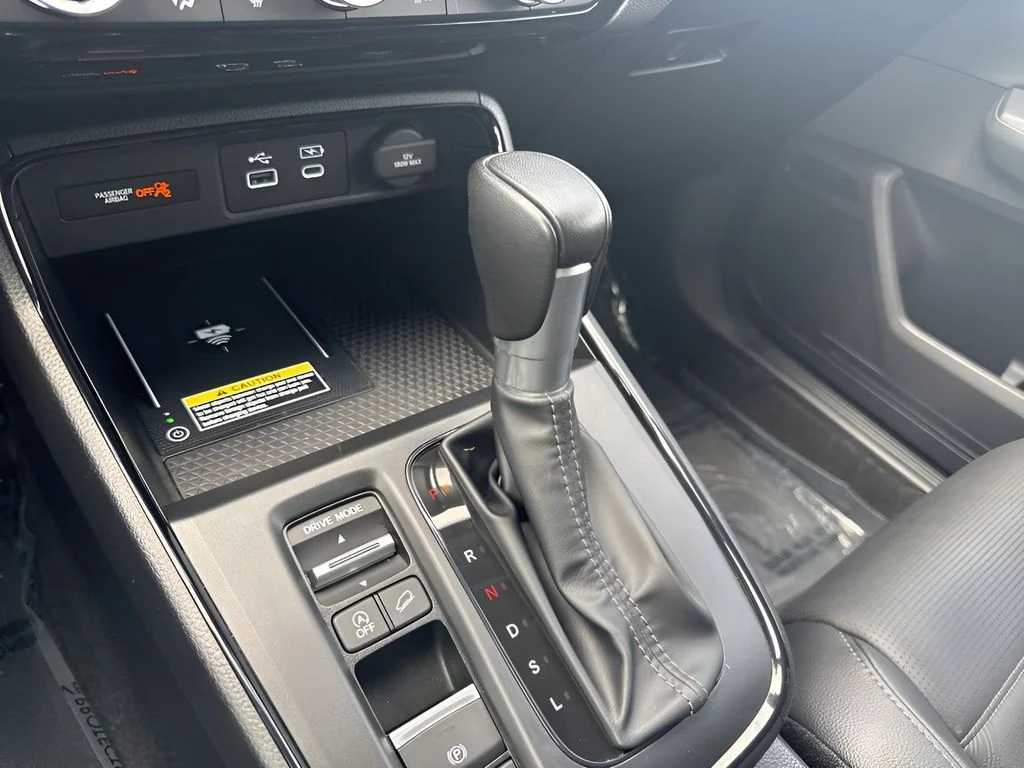 Used 2024 Blue Honda EX-L image 18