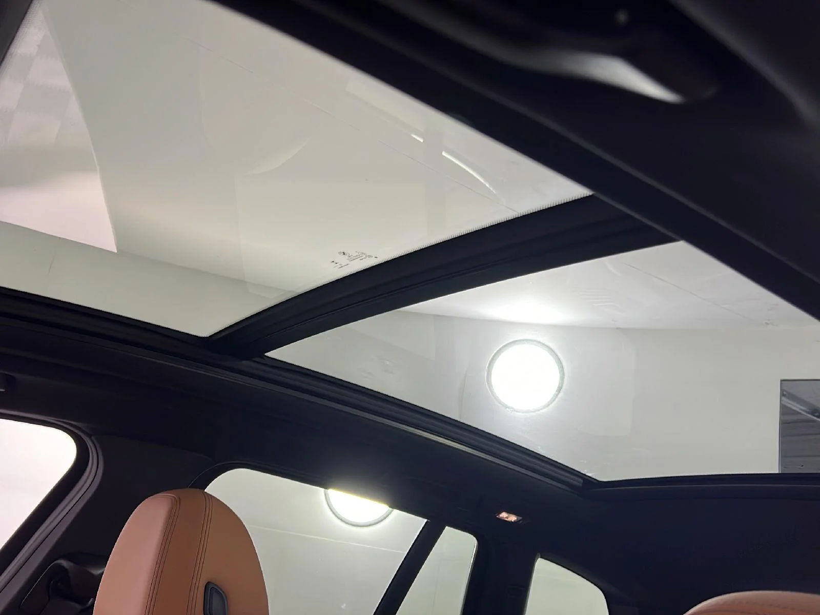 Used 2023 Alpine White BMW xDrive30i image 22
