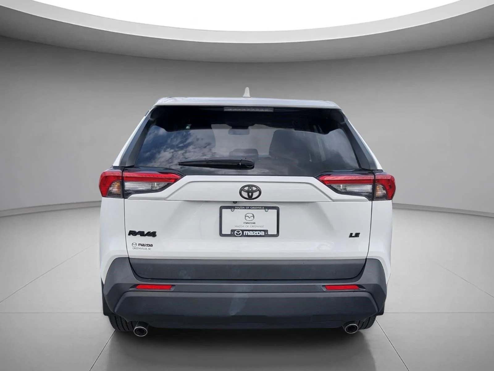 Used 2025 Ice Cap Toyota LE image 4
